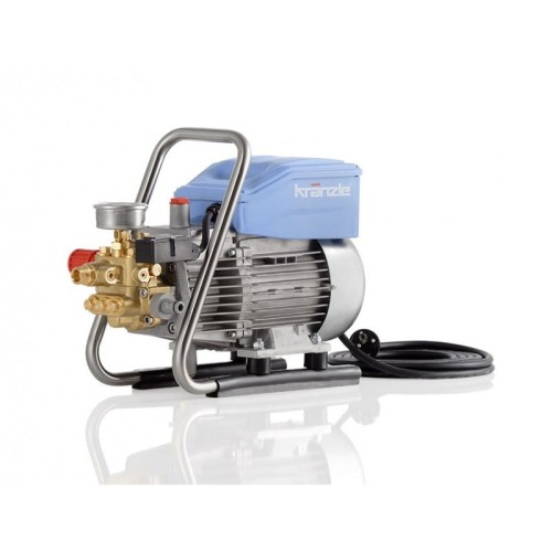 Kompaktowa przenośna myjka wysokociśnieniowa Kranzle HD 12/130. na zdjęciu widoczna mosiężna pompę, silnik elektryczny  i metalowy uchwyt, z czarnym kablem zasilającym